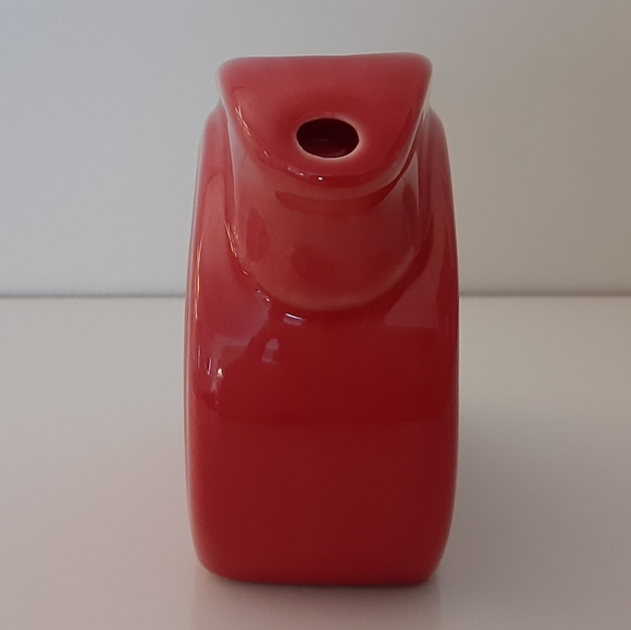 Fiesta Mini Disc Pitcher in Red - Picture 2 of 8